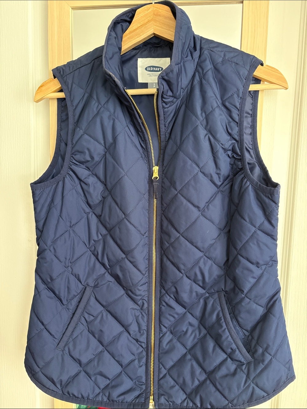 Old Navy Quilted Navy Sleeveless Zip-Up Vest